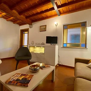 https://edys-apartment.it-tuscanyhotel.com