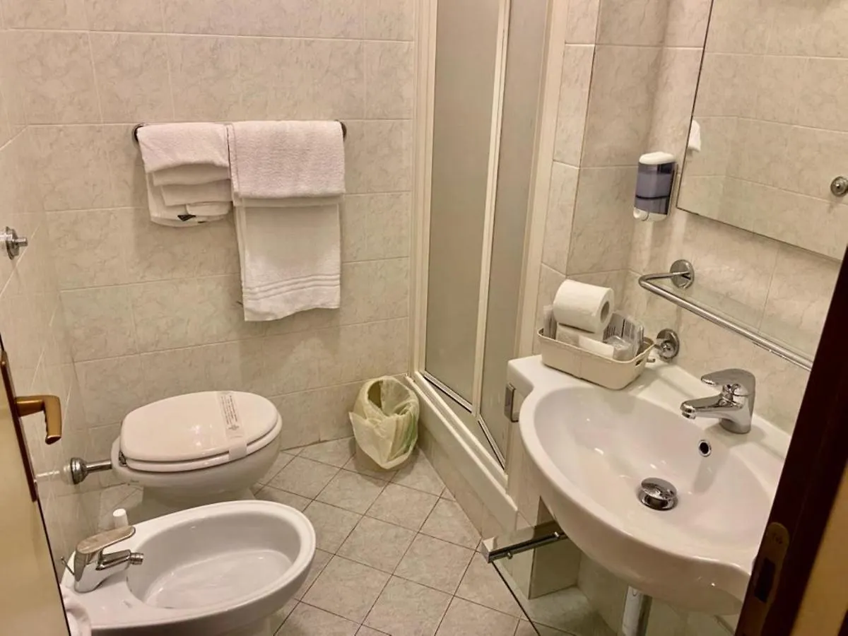 Hotel Roma Castle Termini 2*,  Italia