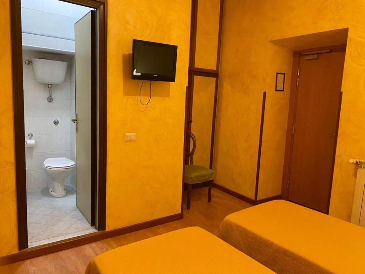 Pensión Hotel Roma Castle Termini